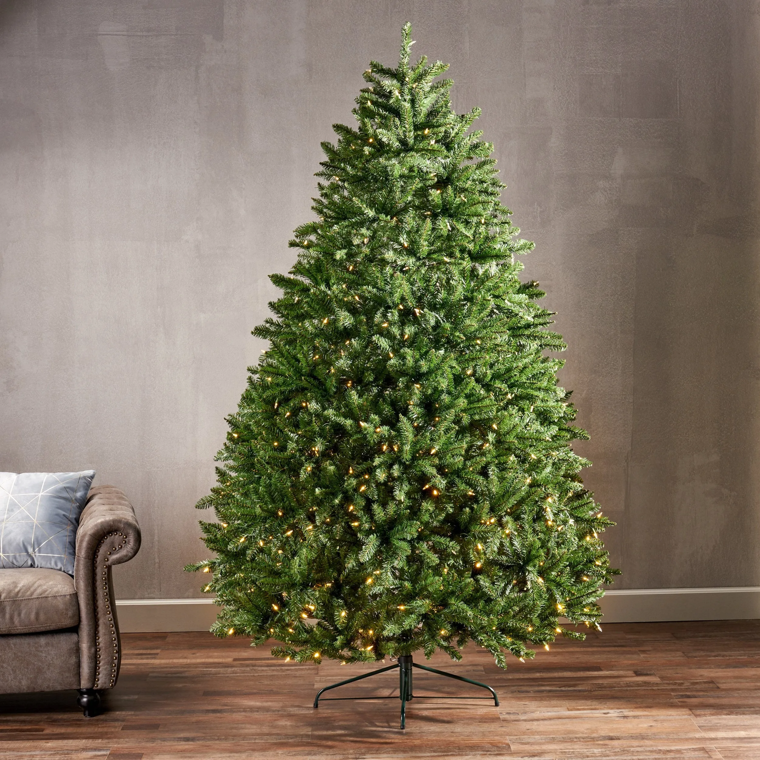 7.5-foot Norway Spruce Pre-Lit Clear LED Hinged Artificial Christmas Tree - NH051113