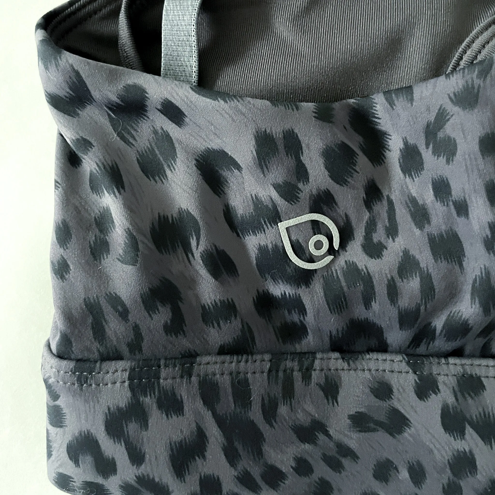 Chloé 4 Running Nursing & Pumping Sports Bra (Gray Leopard)