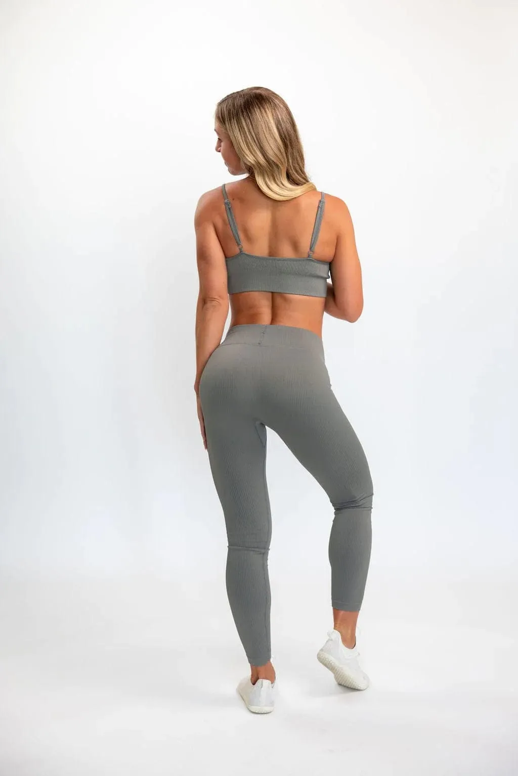 Classic Ribbed Sports Bra - Gray