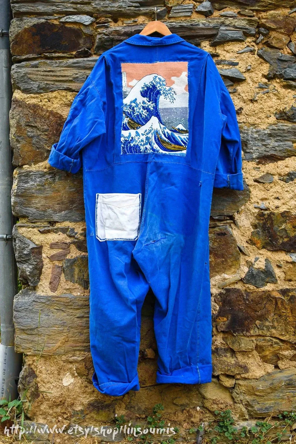 French 60s hand embroidered oversized coverall Hokusai the big Wave of Kanagawa/ Combinaison patinée brodée point de chaînette de la Vague d'HOKUSAI