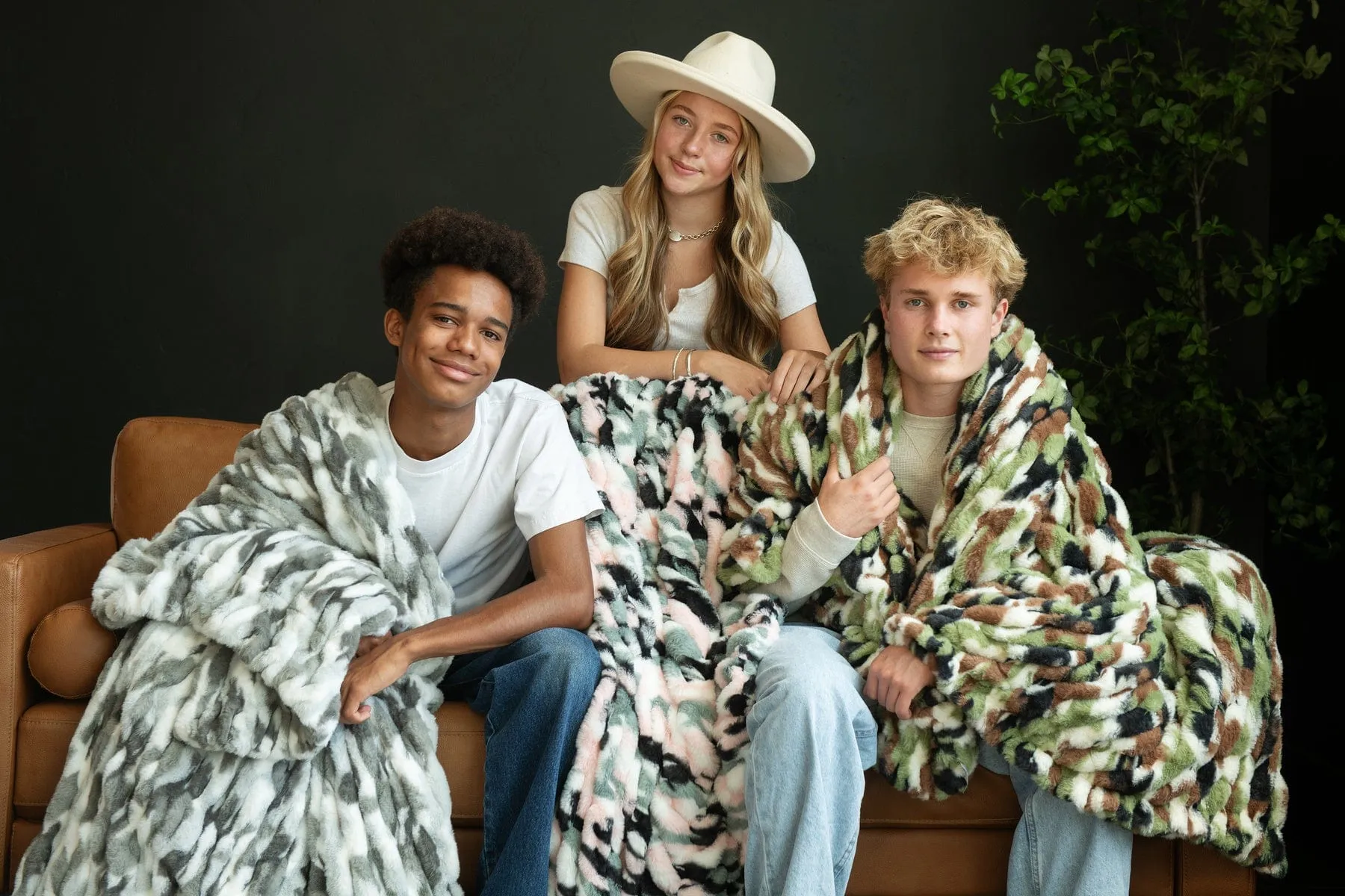 Hugs Camo Green Blanket