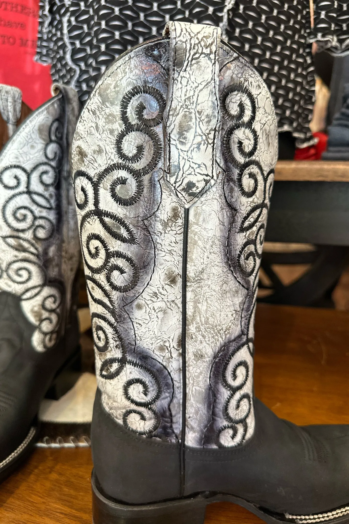 Women's Black/White Distressed Circle G Boot by Corral